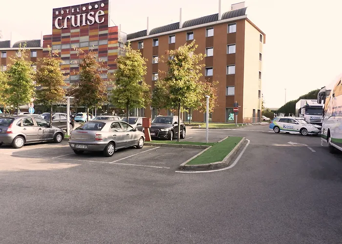 Hotel Cruise