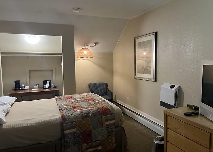 The Upper Pass Lodge