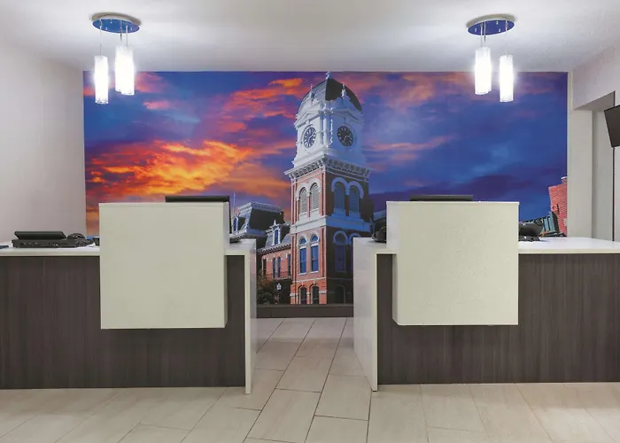 La Quinta Inn & Suites By Wyndham Covington