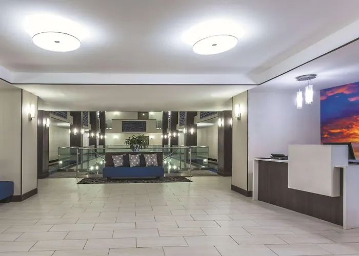 La Quinta Inn & Suites By Wyndham Covington