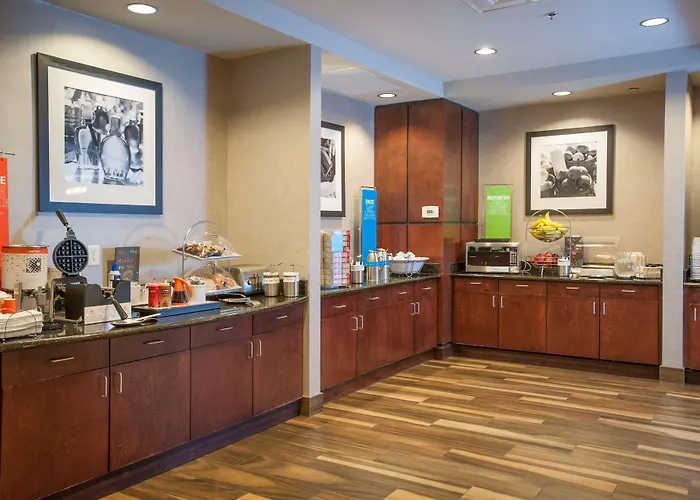 Hampton Inn & Suites Mobile Providence Park/Airport