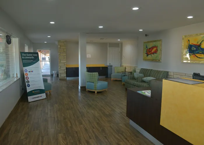 Rodeway Inn & Suites Winter Haven Chain Of Lakes