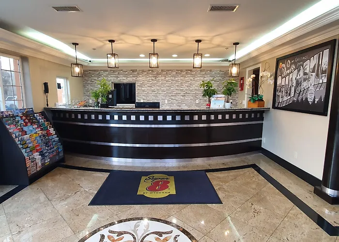 Super 8 By Wyndham Cypress Buena Park Area
