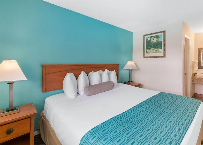 Howard Johnson Suites By Wyndham San Diego Chula Vista Bayfront