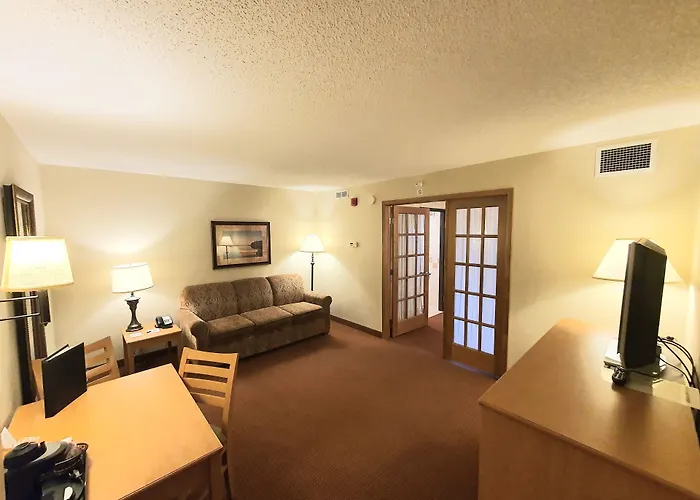Amerivu Inn And Suites - Waconia