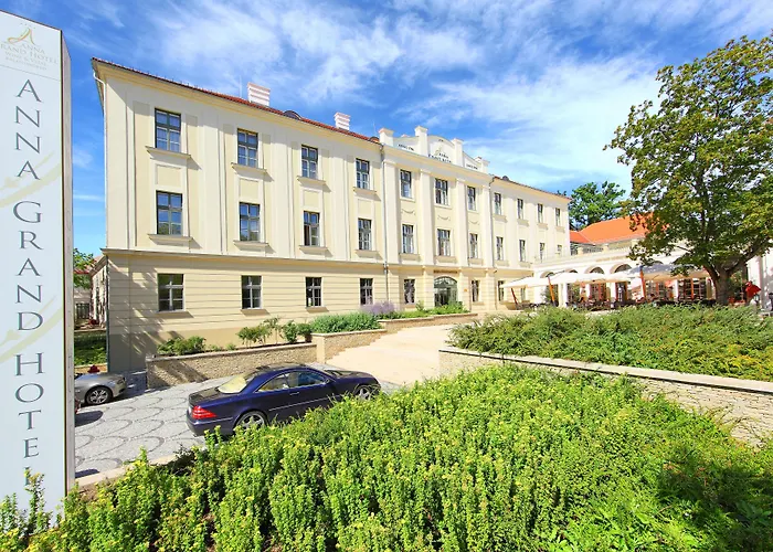 Anna Grand Hotel