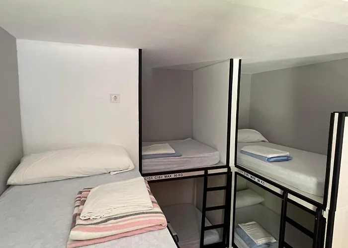 Hego Haize Albergue Hostel