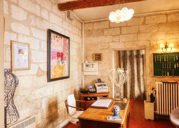 Au Saint Roch - Hotel Et Jardin