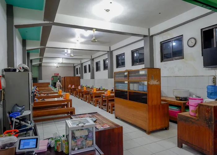 Reddoorz Syariah @ Hotel Wisma Indonesia Kendari