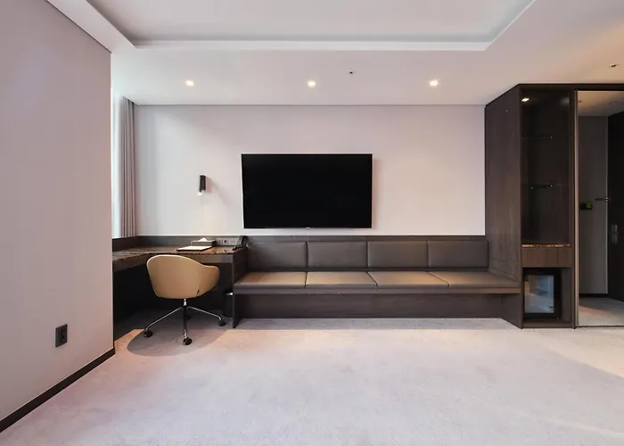 Stanford Hotel Myeongdong