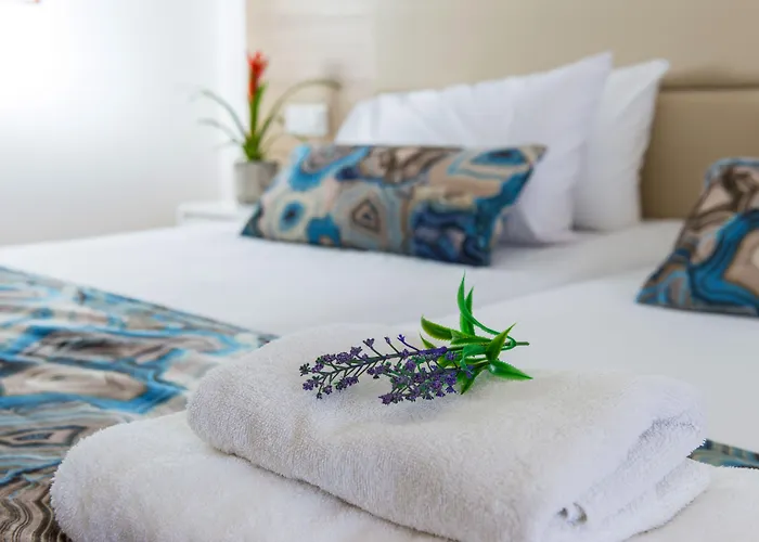 Hotels in Coral Bay