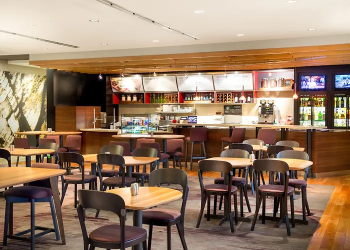 Courtyard By Marriott Denton