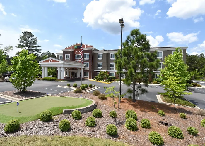 Holiday Inn Express & Suites Southern Pines-Pinehurst Area By Ihg