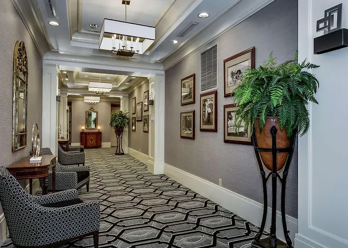 Hampton Inn & Suites Mobile - Downtown Historic District