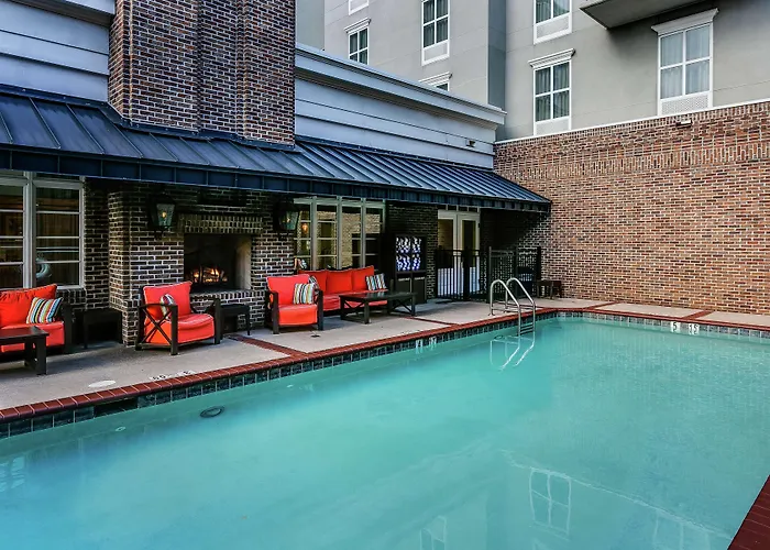Hampton Inn & Suites Mobile - Downtown Historic District