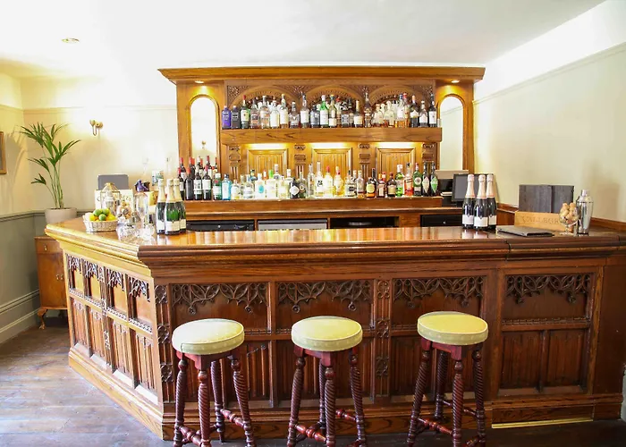 Corfe Castle Hotels