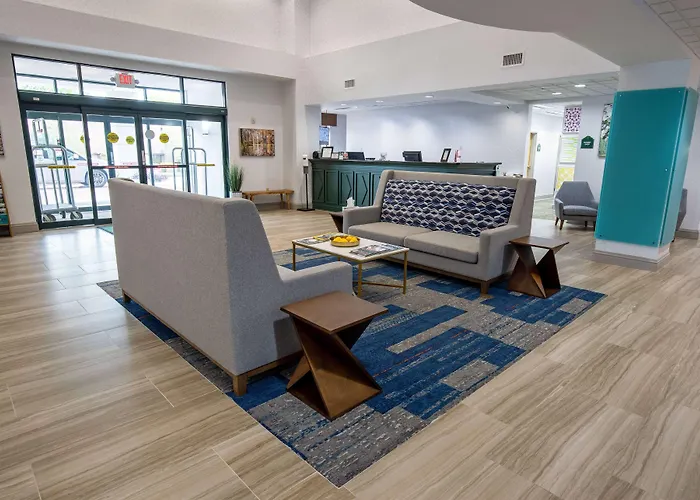 Wingate By Wyndham Lafayette Airport