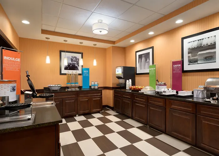 Hampton Inn & Suites Birmingham Airport Area