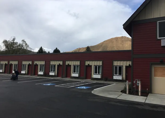 Airport Inn