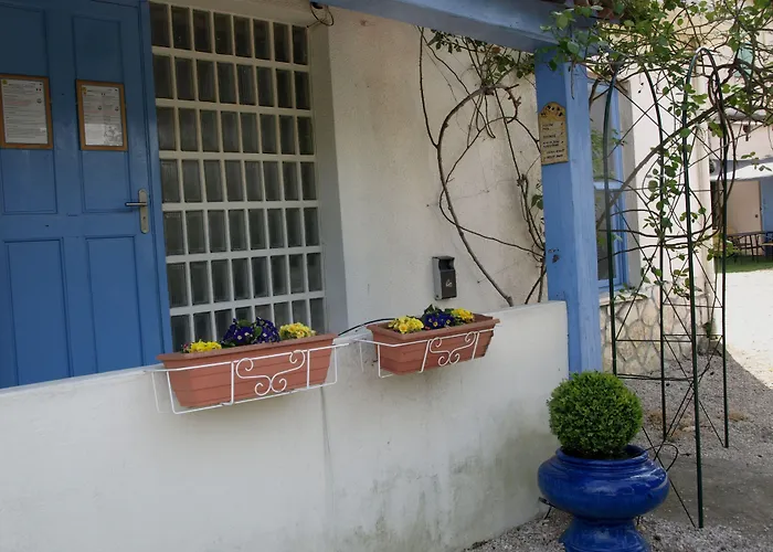Hotel Cayrons Vence & St Paul De Vence