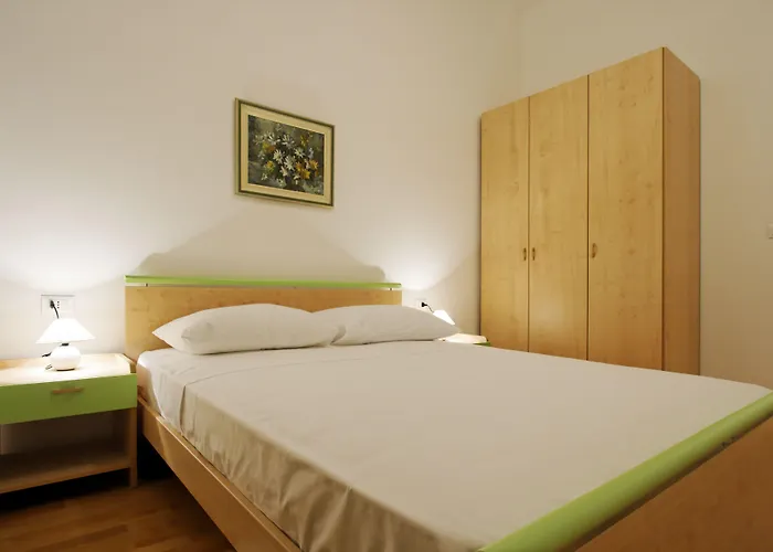 Pharia Hotel & Residences