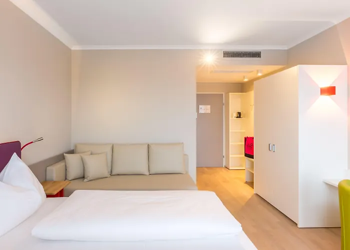 All In Red Thermenhotel