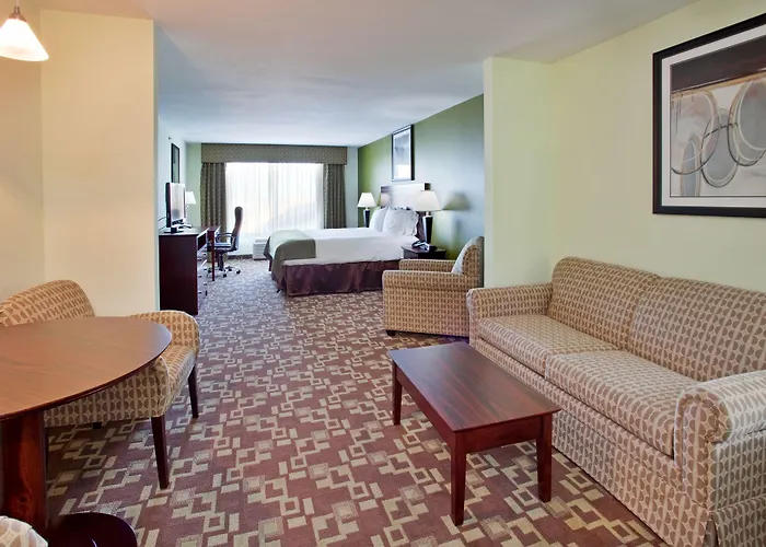 Holiday Inn Express Hotel & Suites St. Charles By Ihg