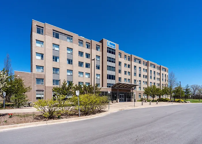 Residence & Conference Centre - Niagara-On-The-Lake