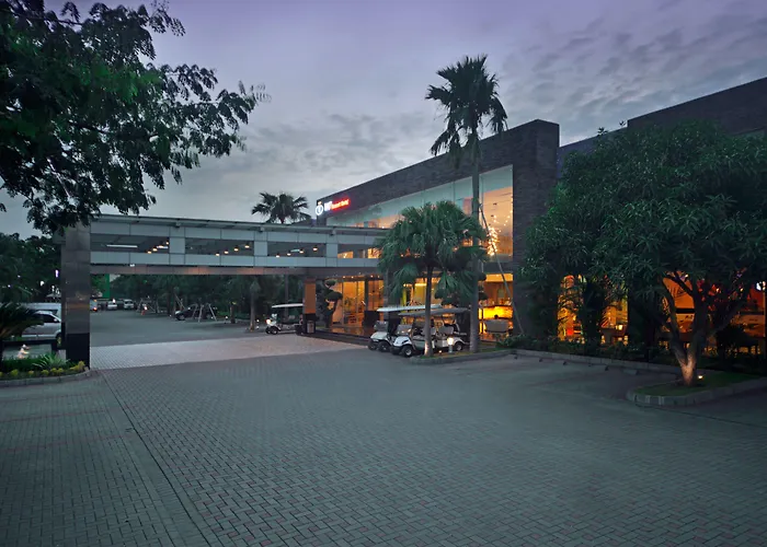 Fm7 Resort Hotel - Jakarta Airport