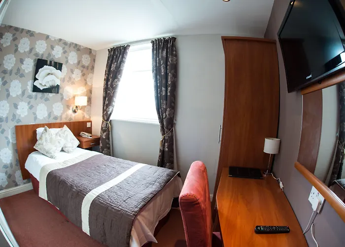 Thomas James Hotel