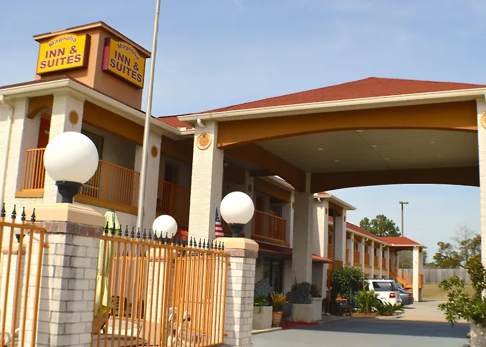 Magnolia Inn And Suites
