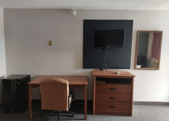 Hebbronville Executive Inn