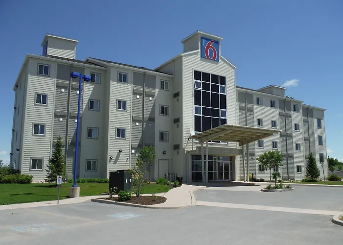 Motel 6-Kingston, On