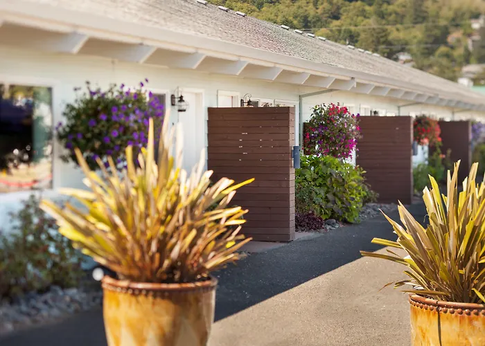 Harborview Inn & Rv Park