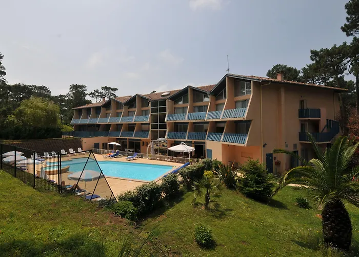 Hotel Logis Lacotel