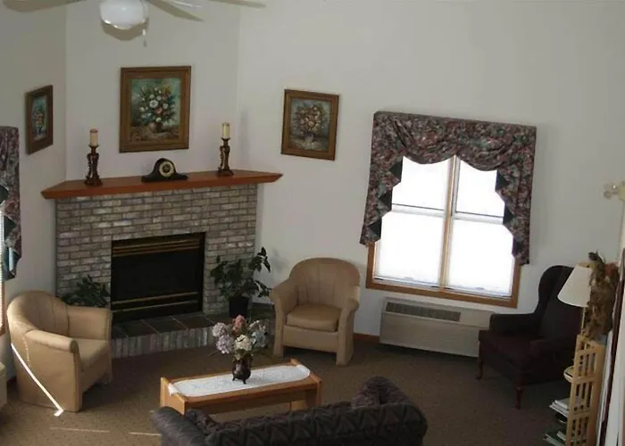 River Valley Inn & Suites