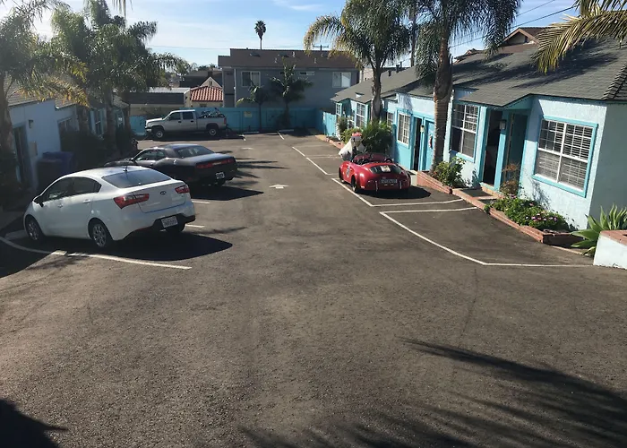 The Palomar Inn