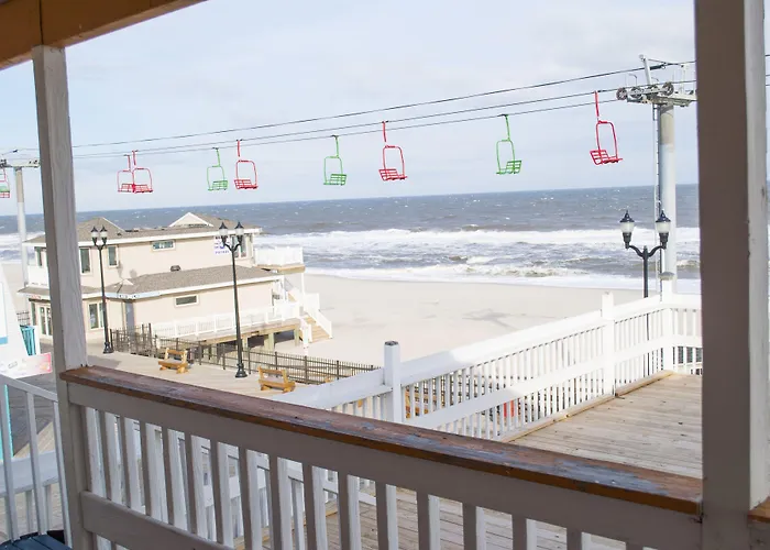 Boardwalk Hotel Charlee & Apartments Beach Hotel Oceanfront