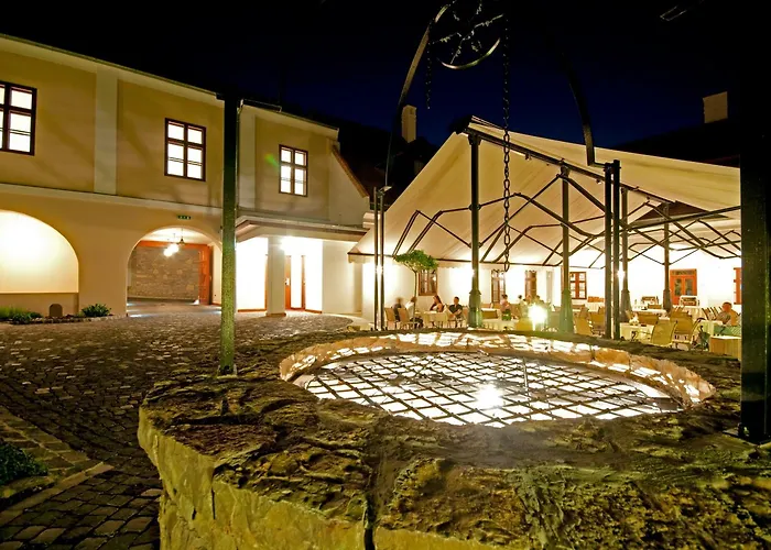 Hotel Historia & Historante