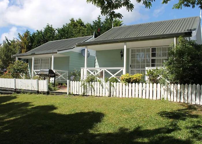 Ash Grove Boutique Motel