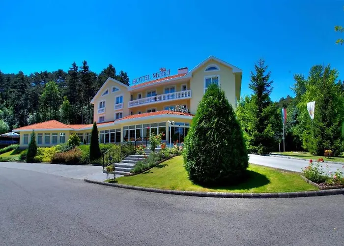 Villa Medici Hotel & Restaurant
