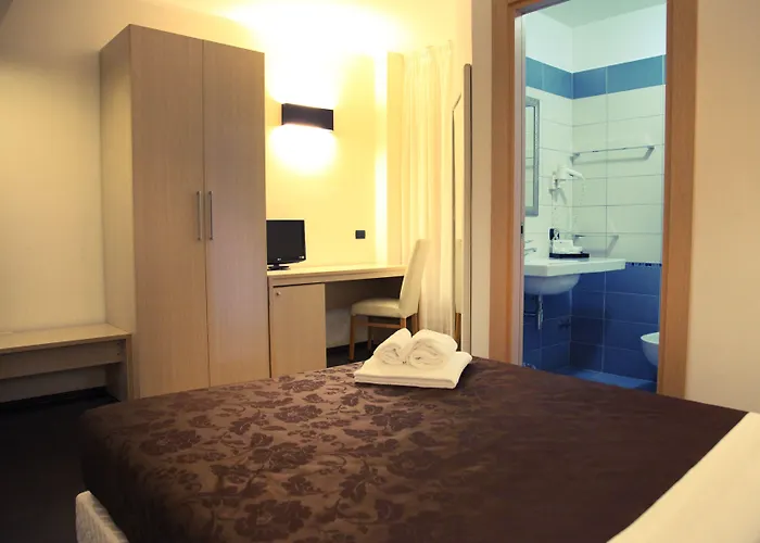 Hotel Sogni D'Oro Airport