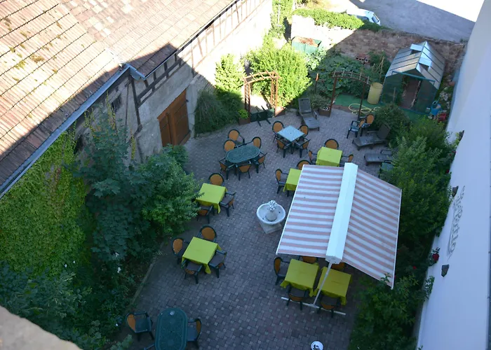Logis Hotel Du Centre - Halte Ideale En Cyclotourisme Avec Garage A Velos Clos