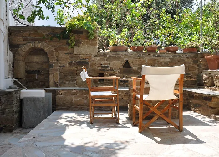 Vincenzo Family Rooms