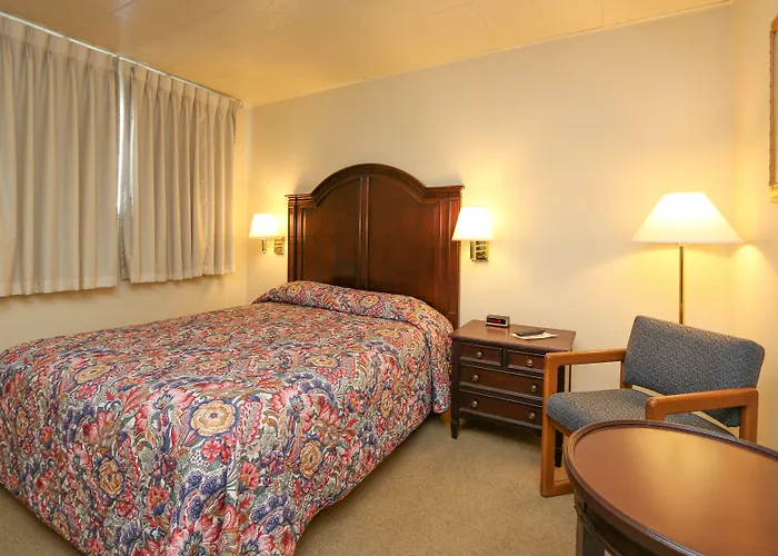 Skyline Motor Inn