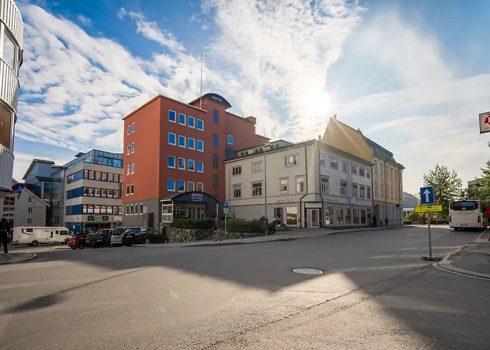 Enter Amalie Hotel