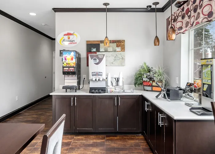 Super 8 By Wyndham Mansfield La