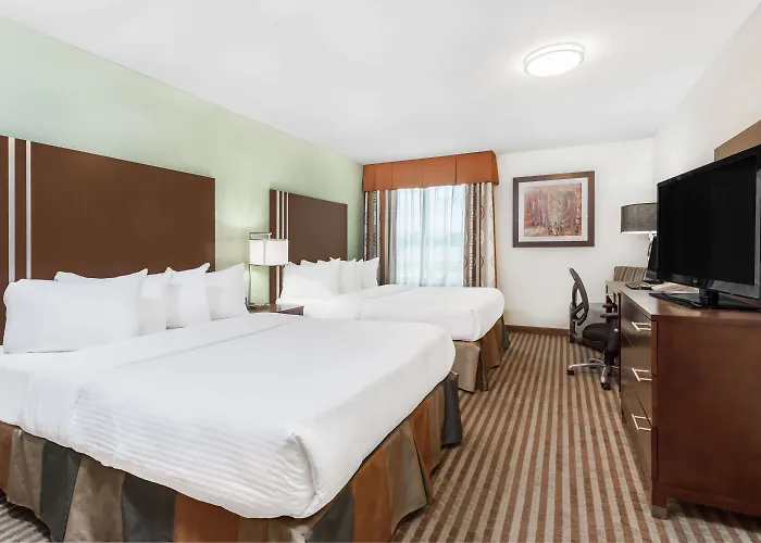 Ramada By Wyndham Carlyle