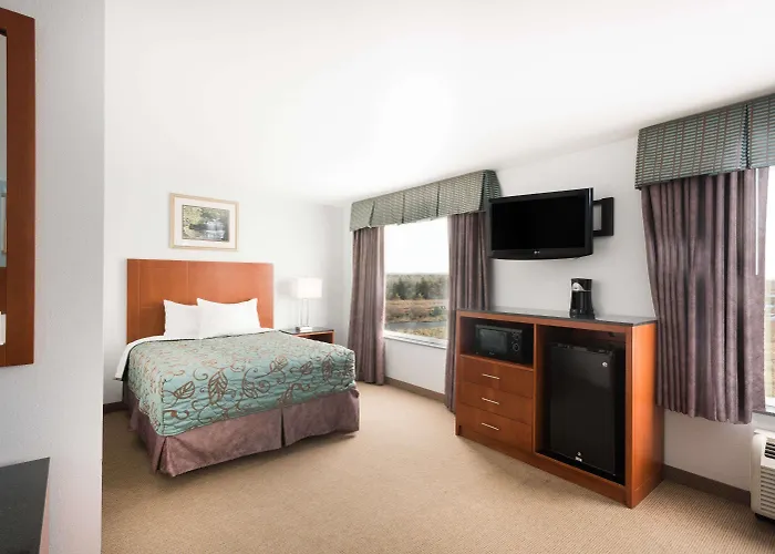 Days Inn By Wyndham Watertown Fort Drum
