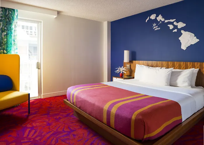 Shoreline Hotel Waikiki